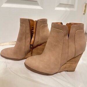 Ccocci Tan Wedge Ankle Boots Size 6 – 3.5” Heel